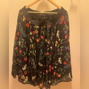 Torrid Floral knee length skirt - Size 1 / XL